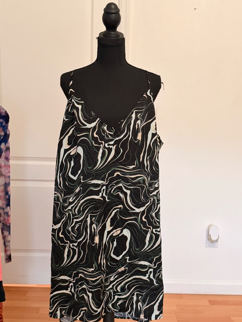 Nasty Gal Plus Size Marble Print Slip Mini Dress Size 22 NWT